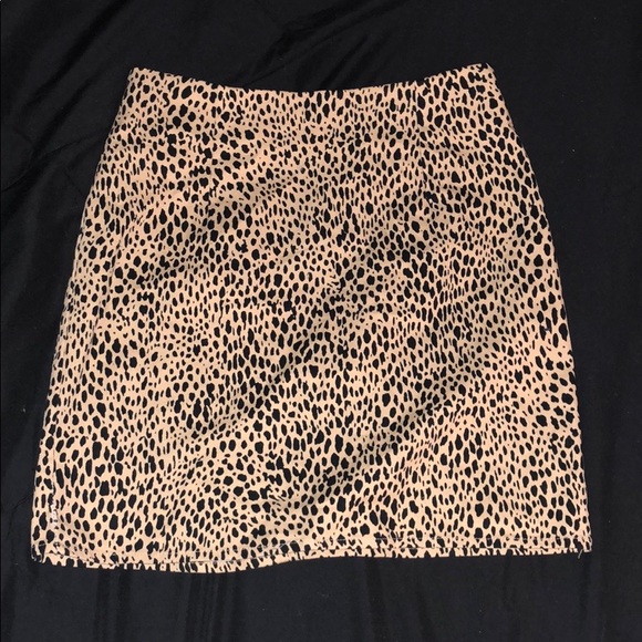 NWOT Chetah skirt Brandy Melville - Picture 6 of 6